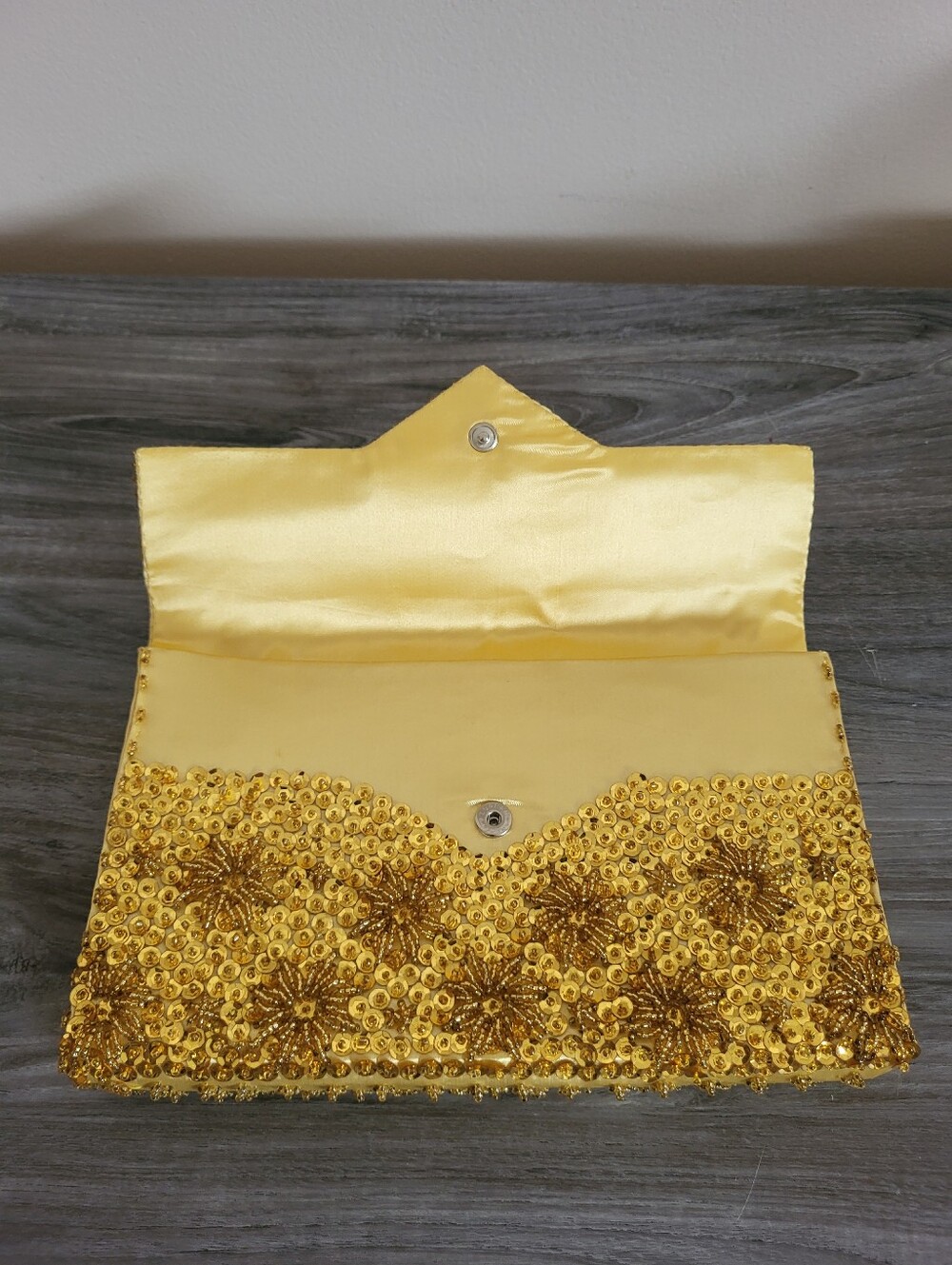 Vintage Richere Gold Sequin Beaded Clutch Bag Hong Kong 1960s - Picture 4 of 13